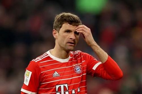 Hòa trận thứ 3 liên tiếp, Bayern Munich rối như canh hẹ