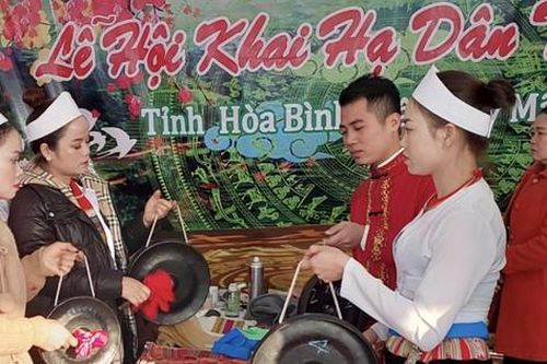 Cận cảnh lễ hội quy tụ 4 vùng Mường lớn ở Hòa Bình