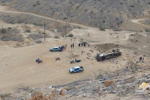 Peru: Xe bus lao xuống vách đá, ít nhất 24 người thiệt mạng