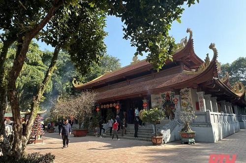 Linh thiêng… Ngàn Nưa