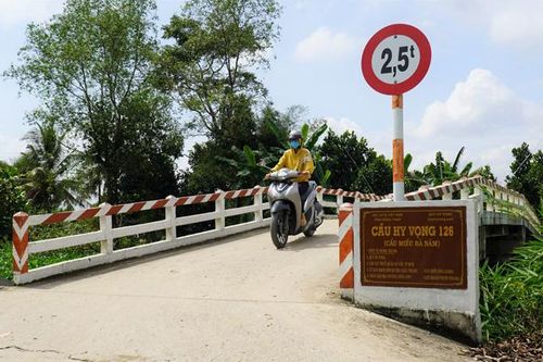 Những chiếc cầu mang tên Hy vọng