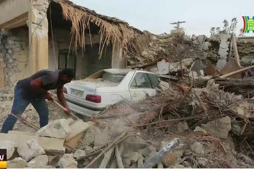 Iran: Động đất làm hàng trăm người thương vong