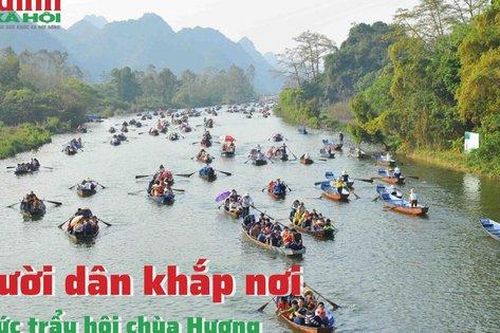 Người dân khắp nơi nô nức trẩy hội chùa Hương