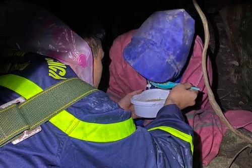 Xuyên đêm giải cứu phượt thủ bị rơi ở đèo Hải Vân