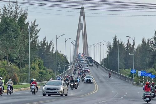 Nỗ lực điều tiết giao thông một số tuyến đường trở lại TPHCM