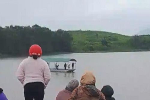 Lật thuyền trong lúc đánh lưới, một người đàn ông tử vong