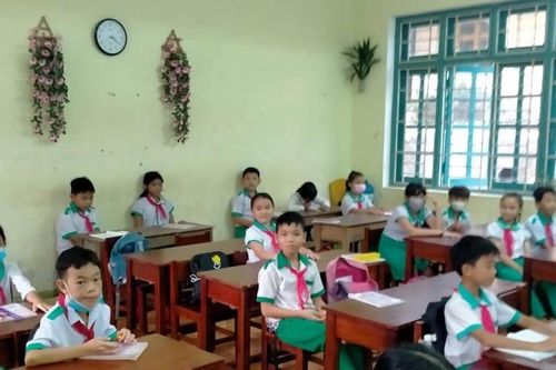 Thầy cô vùng cao không nản lòng duy trì sĩ số học sinh sau Tết