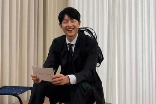 Song Joong Ki thông báo đã đăng ký kết hôn và chuẩn bị đón con đầu lòng