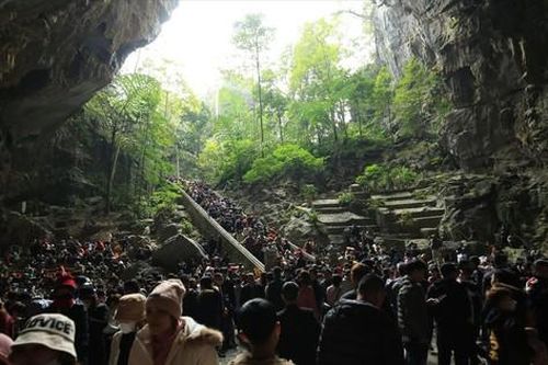 Bùng nổ lễ hội xuân