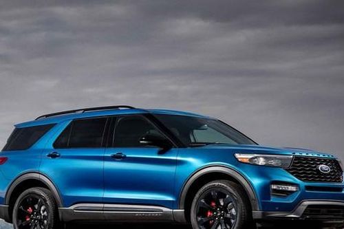 Ford triệu hồi hơn 460.000 xe vì lỗi camera chiếu hậu