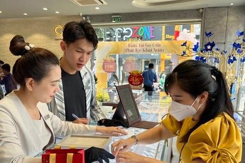Thu hút tài lộc trong năm mới nhờ mua vàng ngày Thần Tài