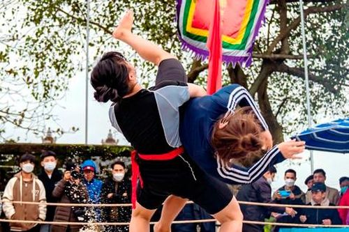 Gay cấn, kịch tính trên sới vật khai Xuân có từ hơn 300 năm ở xứ Huế
