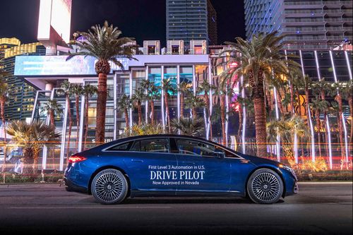 Vượt Tesla, Mercedes-Benz trở thành hãng đầu tiên đạt chuẩn xe tự lái cấp độ 3