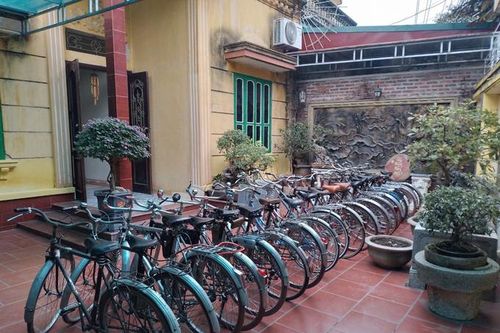 Người lưu giữ gần 50 xe đạp cổ, có chiếc hàng trăm năm tuổi
