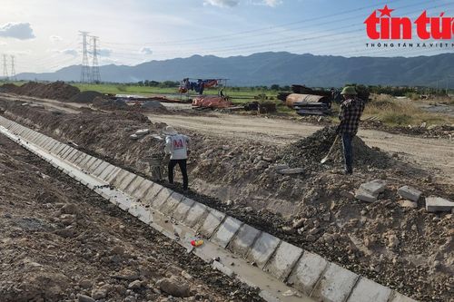 Đảm bảo an toàn giao thông, an toàn lao động trên công trường xây dựng hạ tầng