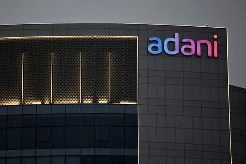 Cổ phiếu các công ty thuộc tập đoàn Adani tiếp tục 'quay cuồng giữa tâm bão'