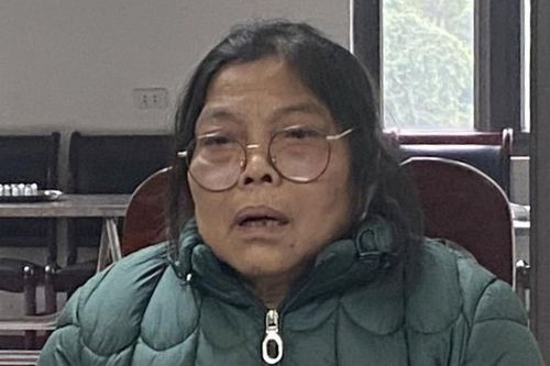 Phối hợp với chồng, người phụ nữ dùng 'bàn tay hư hỏng' làm điều xấu xí ngay tại đền Cầm Bá Thước