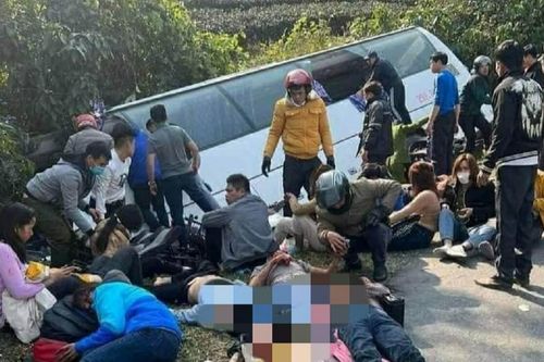 Tình thế 'ngàn cân treo sợi tóc' của thai phụ 8 tháng gặp nạn trong vụ lật xe khách trên đèo