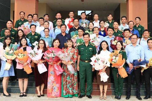 Bộ đội Biên phòng Kiên Giang gặp mặt báo chí đầu Xuân