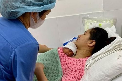 Những em bé sinh cực non đã được cứu sống ra sao?
