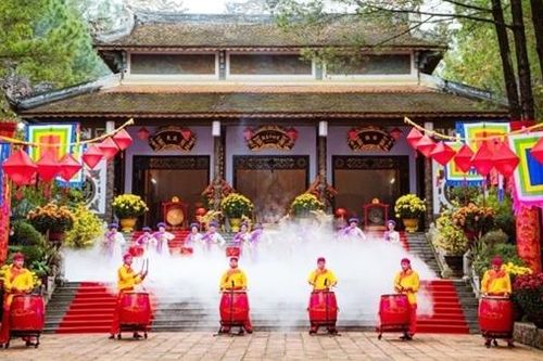 Thừa Thiên-Huế khai hội đền Huyền Trân 'Ngưỡng vọng tiền nhân'