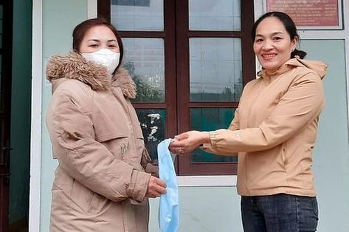 Nhặt được hơn 15 triệu đồng rồi nhờ công an trả người đánh rơi