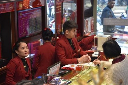 Ngày vía Thần tài 2023 hết 'nóng': Không cảnh hàng dài chen lấn mua vàng