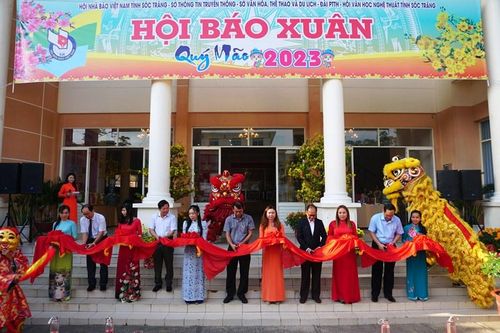 Sóc Trăng khai mạc Hội báo xuân Quý Mão năm 2023