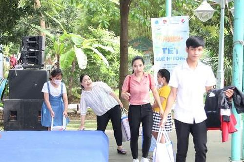 Lương thưởng Tết kéo giảm đình công, lãn công