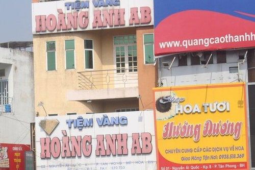 Đồng Nai: Các tiệm vàng đông khách ngày vía Thần Tài