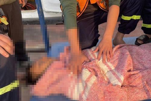 Thanh niên dại dột nhảy cầu Long Biên và cái kết 'thót tim'