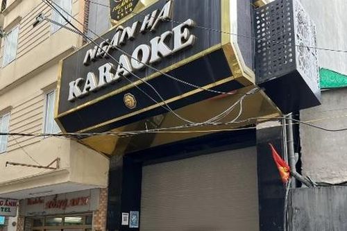 Quán karaoke có múa thoát y ở Hà Nội bị đề nghị phạt gần 200 triệu đồng