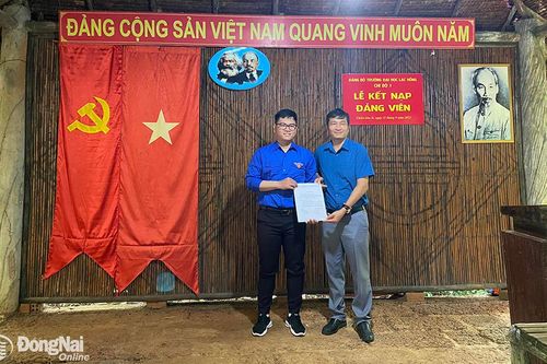 'Mảnh đất vàng' gieo mầm xanh cho Đảng