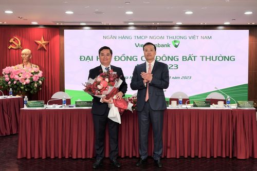 Vietcombank bầu bổ sung thành viên HĐQT, thông qua kế hoạch tăng vốn dẫn đầu ngành