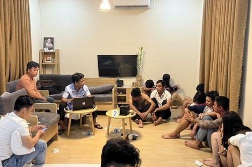 Thuê phòng VIP tại khu nghỉ dưỡng để 'bay lắc'