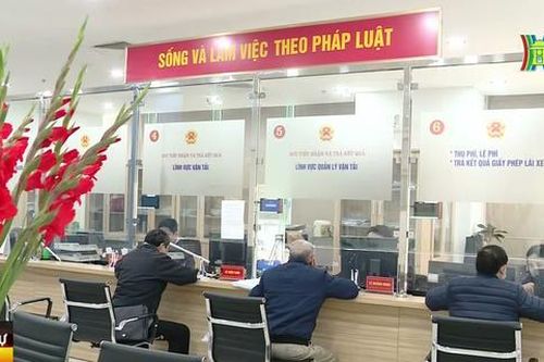 Công sở Hà Nội làm việc nghiêm túc ngay sau Tết