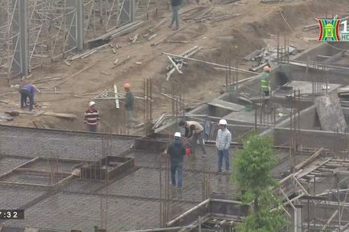 Doanh nghiệp bất động sản tiếp tục bị 'kìm chân'