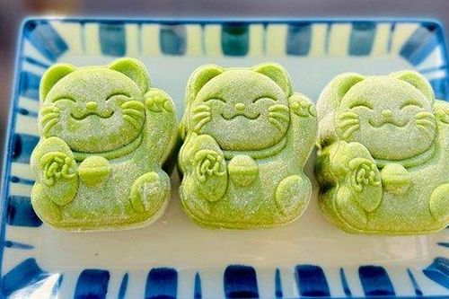 Các loại bánh độc lạ 'cháy hàng' ngày vía Thần Tài