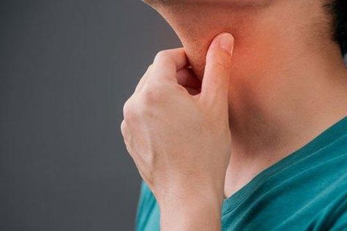 Đau họng do đâu và những hệ lụy cần biết