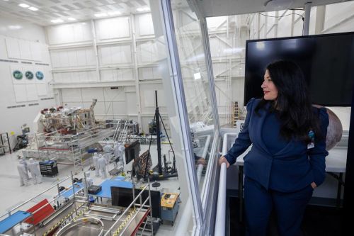 NASA sẽ gửi một bài thơ vào không gian
