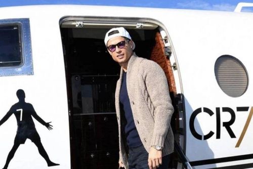 Ronaldo bán máy bay để đổi chiếc lớn hơn