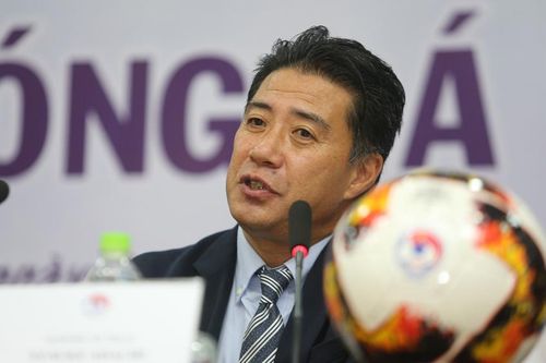 VFF và Giám đốc Kỹ thuật Yusuke Adachi thống nhất không gia hạn hợp đồng