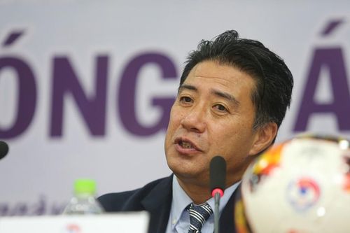 Giám đốc kỹ thuật Yusuke Adachi chia tay VFF