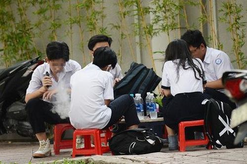 Thuốc lá điện tử đe dọa sức khỏe giới trẻ