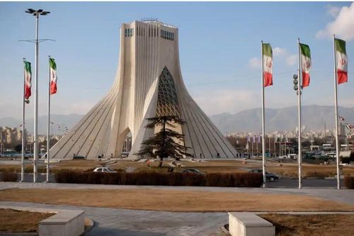Khiêu vũ ở nơi công cộng tại Iran, đôi trai gái bị phạt tù hơn 10 năm