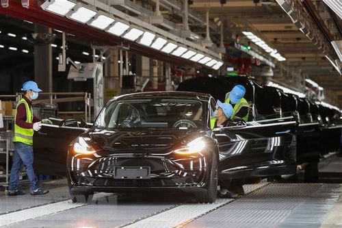 Bộ Tư pháp Mỹ điều tra các tính năng tự lái của ôtô điện Tesla