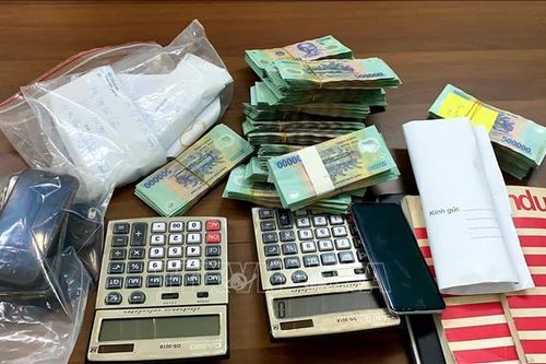 Bắt quả tang 4 cán bộ Chi cục dự trữ Nhà nước huyện Hà Trung đang đánh bạc