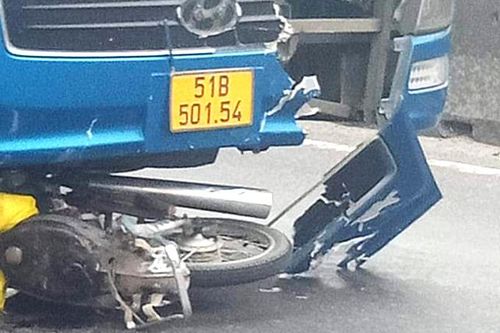 Xe tải tông xe máy làm 1 người tử vong