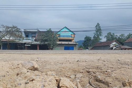 Bình Định: Dân khốn khổ vì nhà biến thành… hầm sau khi cải tạo quốc lộ