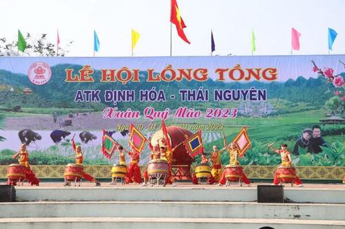 Nhiều nét đặc sắc trong lễ hội Lồng tồng ATK Định Hóa - Thái Nguyên